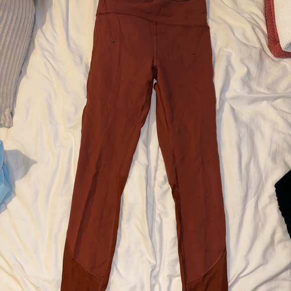 Lululemon - Picture 5 of 6